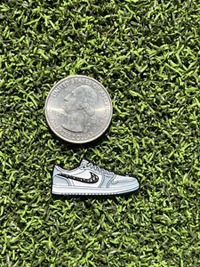 HYPE Golf Ball Marker 1.25" Sneaker - Magnetic Enamel NEW - FREE SHIPPING - Picture 1 of 4