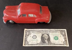 Vintage 50er Jahre Metall & rot Kunststoff & Metall Aufzieh Coupe Spielzeugauto mit Schlüssel - Bild 1 von 7