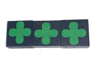 Qwirkle Replacement OEM 3 Green Clover Tiles Complete Set - Picture 1 of 5