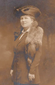 Woman. Fox Stoll, Pearls, big hat. Boardwalk, Atlantic City NJ RPPC 1910-1924 - Picture 1 of 4