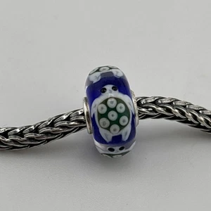 Authentic Trollbeads White & Green Sea Turtle On Blue Base Unique #652 - Picture 1 of 5