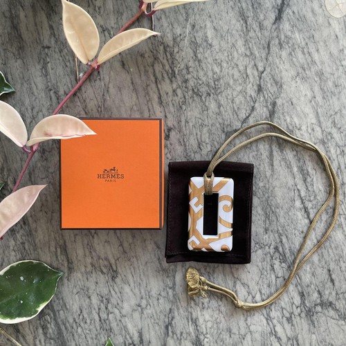 HERMÈS Collana Hermes ceramica oro bianco usata in ottime condizioni senza scatola 11"
