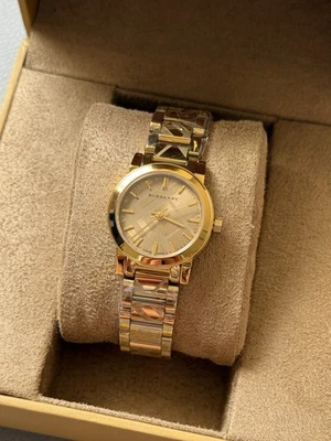 Burberry watch The City Engraved Check Watch 26mm Gold BU9234 - Image 1 of 4