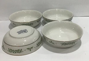 Set Of (4) Gibson Holiday Charm 6" Soup/Cereal Bowls Holly Berry Christmas - Picture 1 of 7