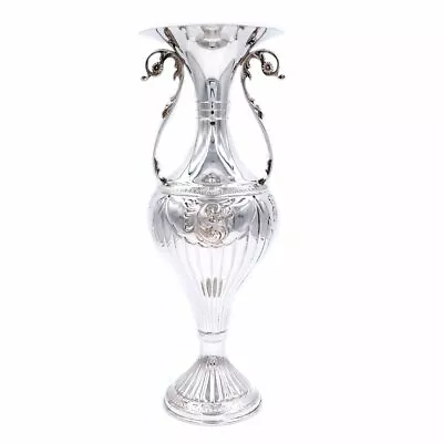 Jarrón estilo imperio cincelado de plata maciza 800 con asas Foto 1 de 4