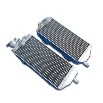 Radiador de aluminio para 2001-2006 gas EC250 EC 200/250/300 2005 2004 2003 2002 Foto 1 de 4