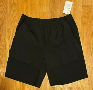 NEW NIKE SPORTSWEAR TECH PACK SHORTS CARGO BLACK CZ9563-010 MEN SIZE MEDIUM - Picture 1 of 6