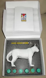 Artbox Jaguar Parade NYC 2022, mini mostra d'arte all'aperto modello vernice gesso - Foto 1 di 10