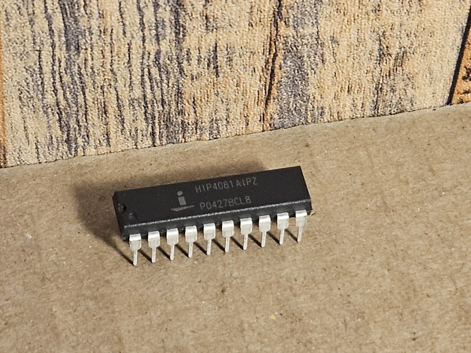 Lot Of 5 HIP4081AIPZ Semiconductor Microchip - Image 1 of 1