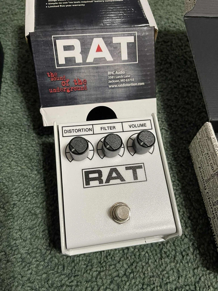 Nuevo Pedal Efecto Rat White Pro-Co 2 Nuevo Nux Diamond 63 Nuevo Boss DS1 50th Foto 1 de 3