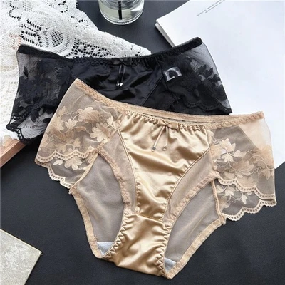 Conjunto de lencería de calzoncillos transpirables de satén de seda y encaje floral para mujer Foto 1 de 4