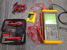 Fluke Model 93 Portable Battery Operated Oscilloscope Scopemeter
