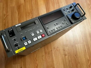 Sony PCM-7030 DAT Digital Audio Player - Picture 1 of 8
