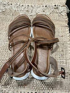 Blowfish Malibu 4 Earth Strappy Criscross Sandal shoes womens Natural Leather 9 - Picture 1 of 6
