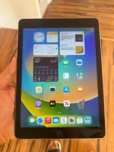 Apple iPad 5th Gen. 32GB, Wi-Fi, 9.7in - Free Shipping from US, Space Gray (CA) - Picture 1 of 9