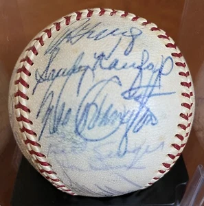 👍 1966 Los Angeles Dodgers Team Signed Ball Koufax, Drysdale, Sutton PSA/DNA👍 - Picture 1 of 8