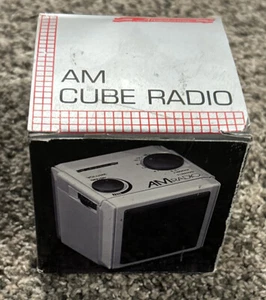 Vintage 1980's Americana AM Cube Radio NEW IN BOX - Picture 1 of 3