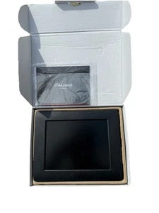 Aluratek 8 Inch Digital Photo Frame 800 x 600 Screen Resolution - Picture 1 of 2