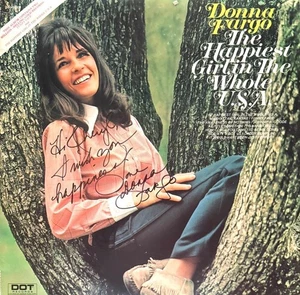 DONNA FARGO HAND SIGN AUTOGRAPH LP ALBUM "THE HAPPIEST GIRL IN THE WHOLE USA " - Picture 1 of 2