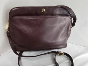 Vintage Aigner Burgund Leder Crossbody Bag Schultertasche Taschen vorne hinten - Bild 1 von 9