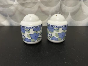 PFaltzgraff Salt And Pepper Shakers With Blue Leaves - Picture 1 of 5
