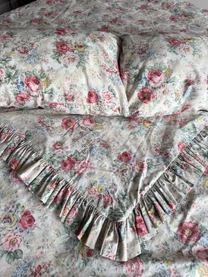 As Is Ralph Lauren Rare VTG Brittany King Ruffled Duvet Cover, Pillowcases NOTES - Image 1 of 4