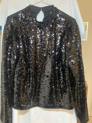 Top de lentejuelas para mujer H&M colección Año Nuevo Foto 1 de 3