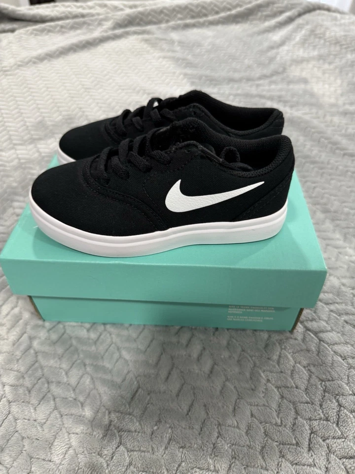Size 11 (PS) - Nike Check Canvas SB Low Black