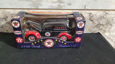 Texaco Ford Delivery Van 1:32 1940 Replica Die Cast  2001 K-94543 - New in Box! - Image 1 of 2