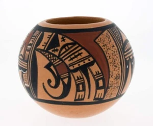 Clay Pot By Hopi Artist Cheryl Naha Nampeyo - Picture 1 of 4
