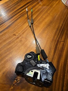 03-09 Toyota 4runner Door Lock Latch LH front Power Actuator OEM P6037b171 - Picture 1 of 5