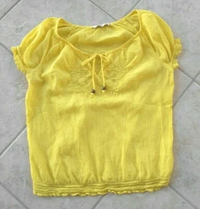 OLD NAVY JUNIOR YELLOW TOP BLOUSE W/ SCOOP NECK; WRINKLED LOOK; SIZE MEDIUM - Picture 1 of 3