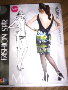 MC CALLS 6602 - GEFÜTTERTES KLEID MIT TIEFEM RÜCKENAUSSCHNITT, GR. 4-12 - Bild 1 von 2