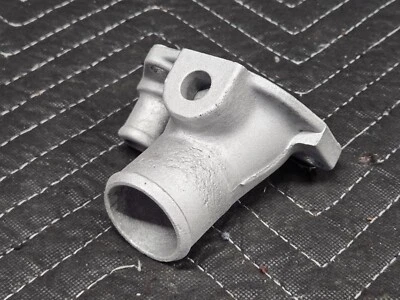 Carcasa termostato serie F camión Ford F150 F250 F350 5,0 L 5,8 L 302 351 W OEM Foto 1 de 4