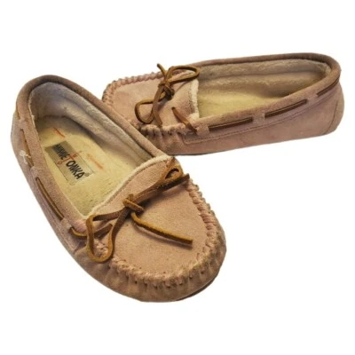 Chinelos Minnetonka Feminino 5 Couro Rosa Camurça Macio Cally Mocassins Sapatos - Imagem 1 de 4