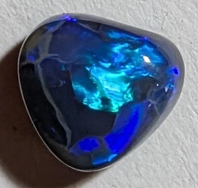 Flagstone! 2.73ct Black Opal Blue Green Freeform Lightning Ridge AU - Image 1 of 4