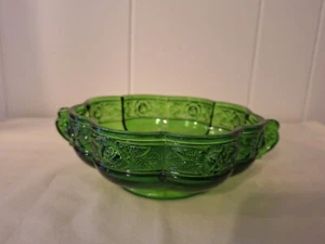 Vintage Jeannette Glass Co Handled Dip Bowl Candy Dish Green Scalloped Rose - Picture 1 of 7