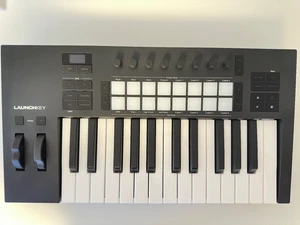NOVATION Launchkey 25 MK4 MIDI Keyboard Controller Synthesizer TOP! - Bild 1 von 3
