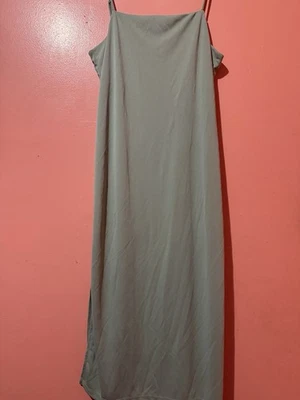 Vestido feminino H&M M azul claro médio ajuste reto básico sem mangas gola quadrada - Imagem 1 de 4