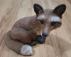 Adorable Resin Fox Yard Ornament Perfect for Garden Or Lawn Decor 7.5in Tall - Picture 1 of 12