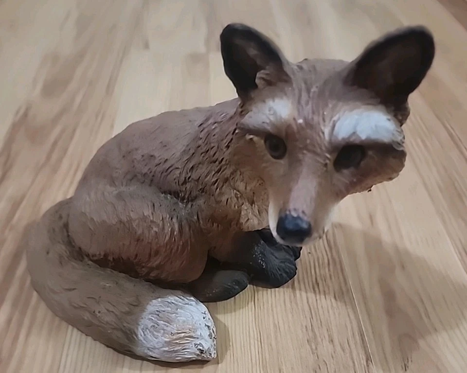Adorable Resin Fox Yard Ornament Perfect for Garden Or Lawn Decor 7.5in Tall - Image 1 of 4