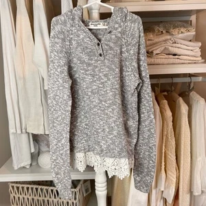 Abercrombie Kids sz. 11/12 girls sweater with lace trim, gray & white 0221 - Picture 1 of 7