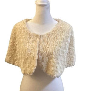 Vintage womens Soft Elegant Stole Shoulder Wrap-Shawl Shrug Ivory Small EUC - Picture 1 of 15
