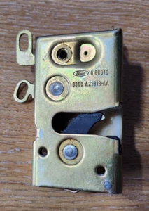 FORD SIERRA XR4i RS COSWORTH 3 DOOR N/S DOOR LOCK 83BBA21813AA NEW PART RARE - Picture 1 of 4