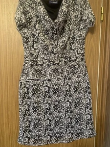 Charles Vögele Sommerkleid Gr. 40 /L Denke Ich Neuwertig Schwarz/Grau/Weiss - Bild 1 von 18