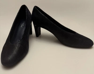 Zapatos de salón de diseñador VANELi talla 8 M Dayle de cuero azul marino con textura en relieve Foto 1 de 4