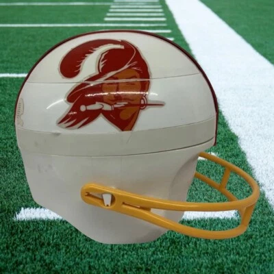 Casco de fútbol americano vintage retro de los Tampa Bay Buccaneers tamaño completo cesta de picnic Foto 1 de 4