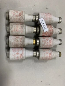 LOT OF 8 BOTTLE FUSES, 20 AMP, 500 VOLT, 20/500. NEW FUSES - Picture 1 of 1