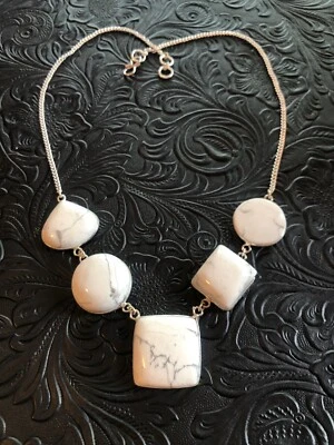 Artisan Southwest White Buffalo Howlite Chunky Pendant Neckalce 18" - Image 1 of 4