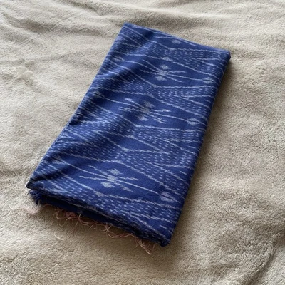 Tela de algodón azul índigo textil japonés vintage geométrica 36,5 pulgadas x 136 pulgadas Foto 1 de 3